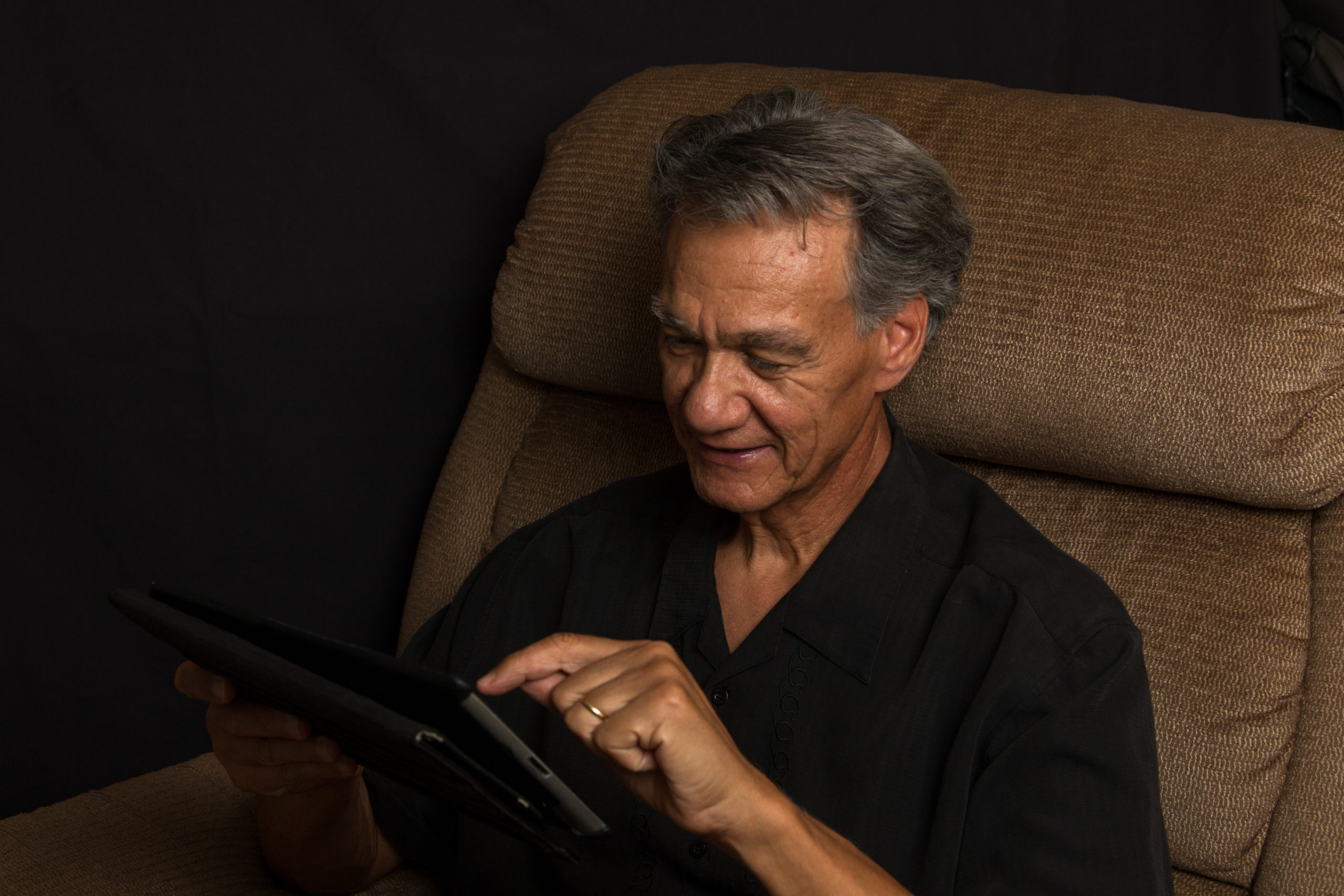 Man using an iPad